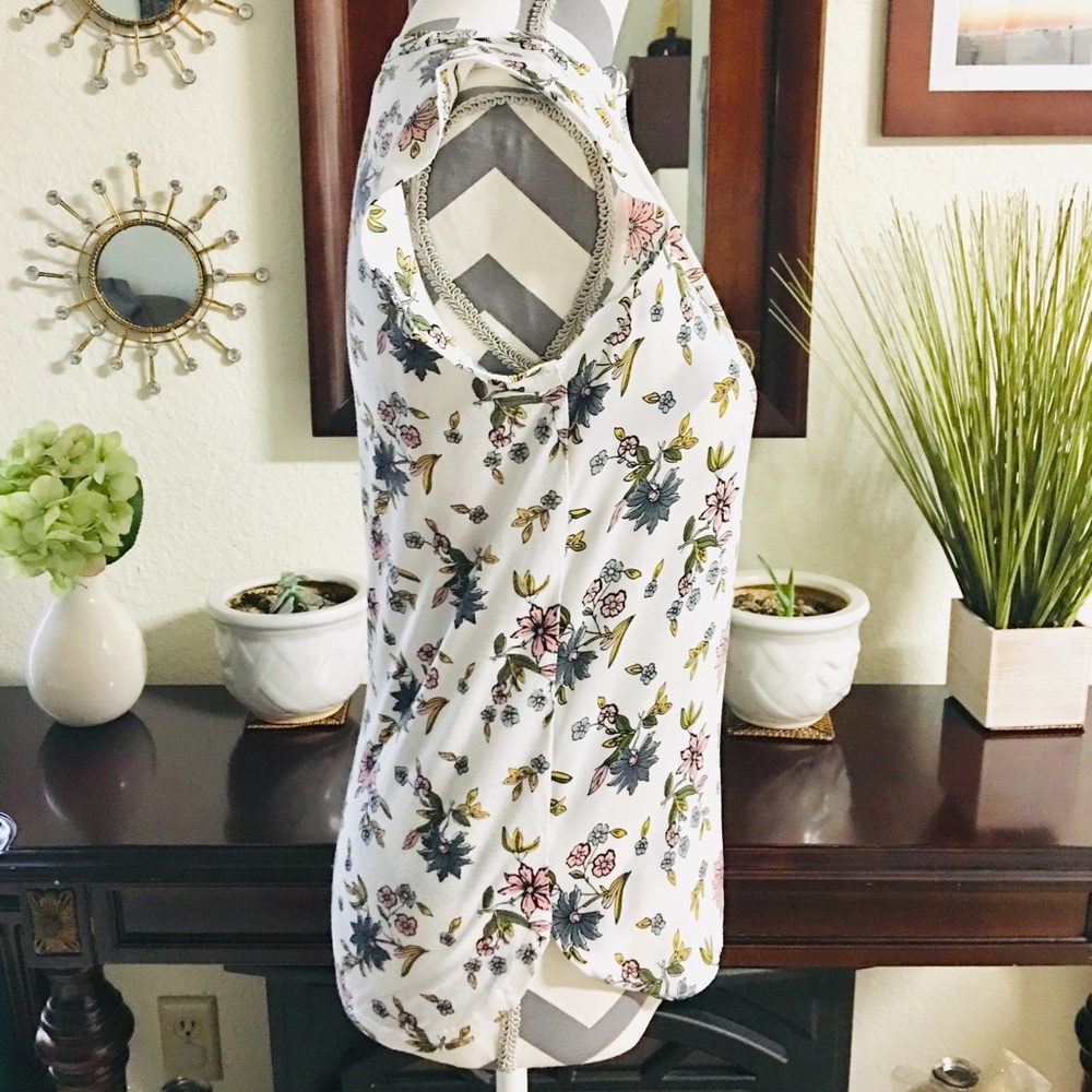 LOFT Blouse - Picture 8 of 8